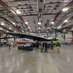 Lockheed SR-71, unbewaffnetes Aufklärungsflugzeug. Wenn eine Rakete Sie anfliegt, Mach 3,4 regelt es