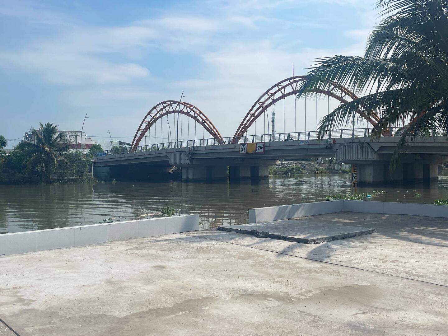 They tend to make their bridges rather artsy