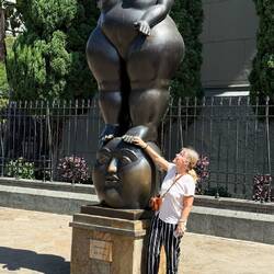 ob sie an den Zehen kitzeln gut findet?