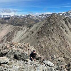 Die letzten Meter zum Gipfel des Mt. Aiken. Den Grad müssen wir aber leider auch wieder zurück.