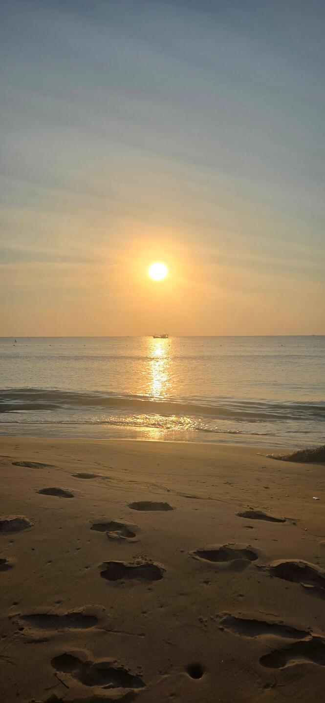 Sunsets, never the same twice