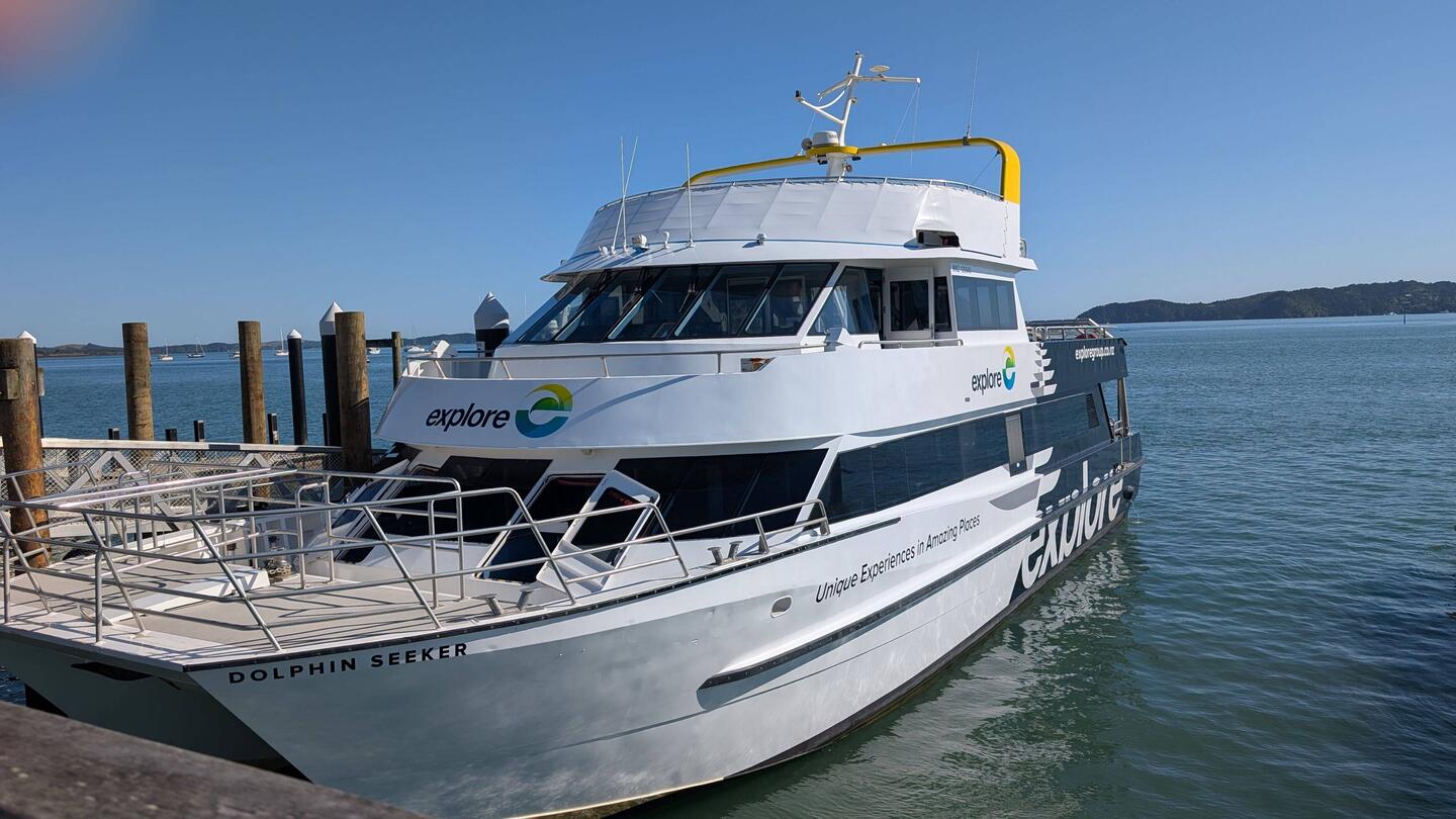 Bay of Islands cruise boat