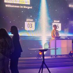 Die Party zum Datumssprung auf dem Pooldeck