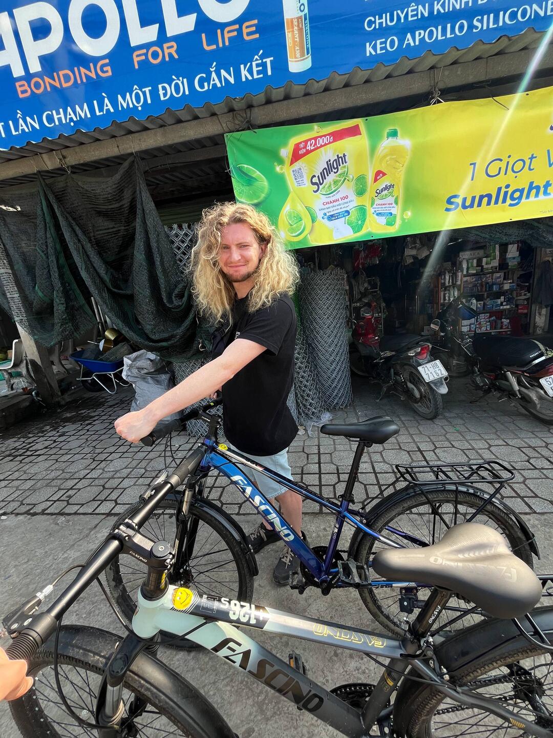 Vélo creuvé = demi-tour