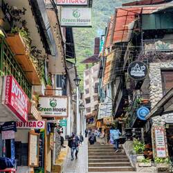 Aguas Callentes street scene