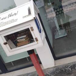 Spanisch lernen mit Hilfe der örtlichen Bibliothek. 😇