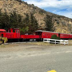 Dieser Zug tutete die ganze Zeit herum