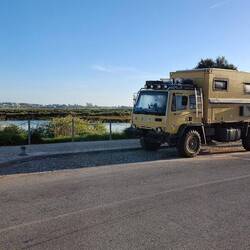 Da steht er und scharrt schon mit der Hufe 😉