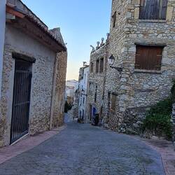 Blick in die dunkle Gasse