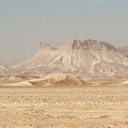 Blick über den Nil hinweg zum Tal der Könige