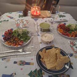 Salat mit frischen Zutaten vom Markt...mhh 😋