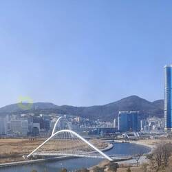 Sky Brücke mit gläsernen Boden