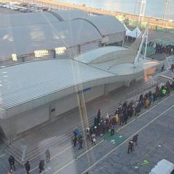 Gangway erstmal geschlossen wegen Andrang bei der Passkontrolle