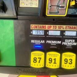 I'm beginning to like stopping at Buc-ees for gas!