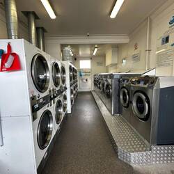 Die hier beliebten Waschsalons