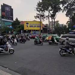 Quand on doit traverser ici on est pas serein !