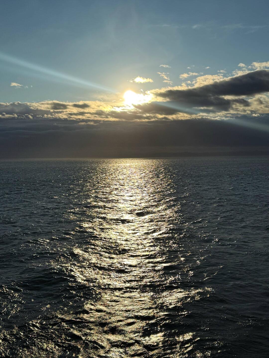 Sonnenaufgang um 6:30 Uhr