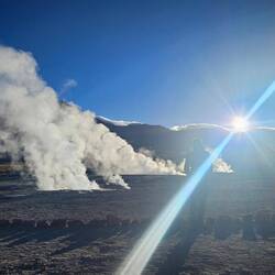 Die Sonne macht das Naturschauspiel noch umso beeindruckender