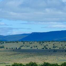 Es wird flacher, eher wie schwäbischer Albtrauf 🤣