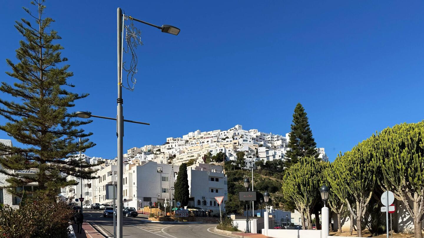 Wir schauen uns das historische Bergdorf Mojácar Pueblo an ...