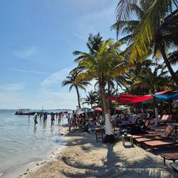 Teilweise etwas eng am Strand