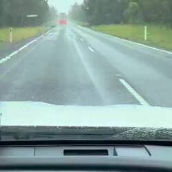 auch die LKWs sind hier mit 100kmh unterwegs