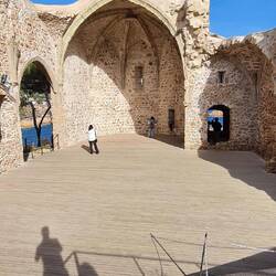 Die alte Kirche noch ein wenig vorhanden