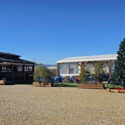 Auf dem Campingplatz gibt es eine kleine Bar.