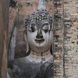 Buddha im Wat Si Chum, nahe Sukhothai