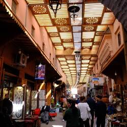 Souks sind meistens überdacht, hier ist gerade Siesta