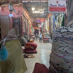 Lauter wunderschöne Teppiche