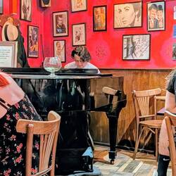 Final evening spent in a trendy piano bar