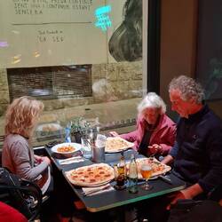 Den Spruch neben der Murales hat etwas irritiert