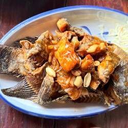 Un poisson à la sauce de tamarin, une belle découverte 😛