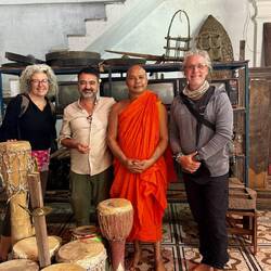 Visite du temple et de son petit musée, fierté du moine en chef, avec Nicolas 🙏🏻