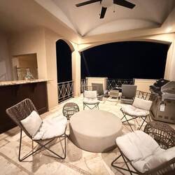 Outdoor patio/bar area