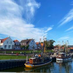 Meinen Geburtstag ging es nach Greetsiel mit Mama und Taalke bei bestem Wetter ☀️