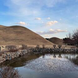 Tumuli- Park- die Hügel sind Gräber
