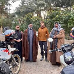 Saying goodbye in the morning. Many pictures, as always