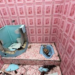 Obviously it was a bathroom. Questionable taste in tiles though 😆