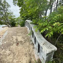 A 'Venetian' arched bridge 😳