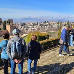 Blick vom Generalife Palast auf die Alhambra und nach Granada