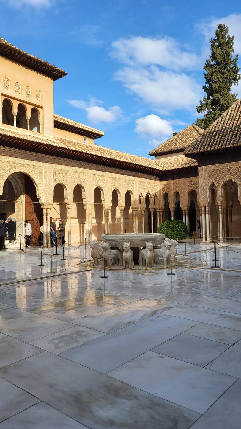 Der Löwenbrunnen in der Alhambra