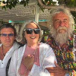 Bild mit Dame. Links Martin, rechts Ernst. 😂😂