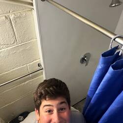 Vor dem Duschen erwischt...