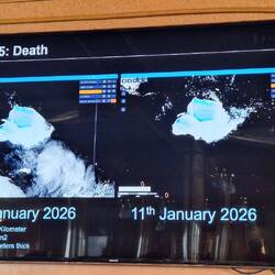 Der Eisberg A23a stirbt, innerhalb von 2 Tagen jede Menge abgebrochen