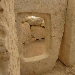 Ħaġar Qim, doorway