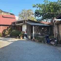 The brown shed was a small (6 tables!) cafe with amazing food!
