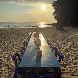 Tafel am Strand