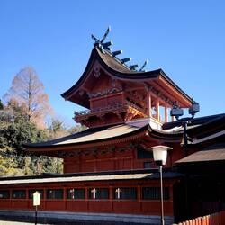 Der Hauptaltar ist auf dem Dach.